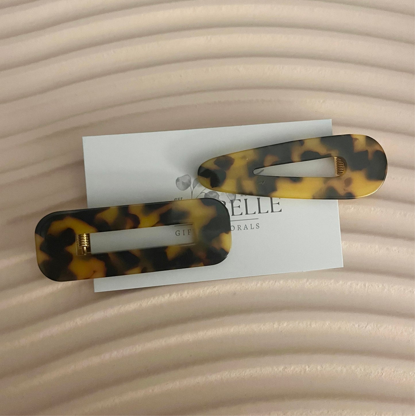 . Aria Hair Clips .