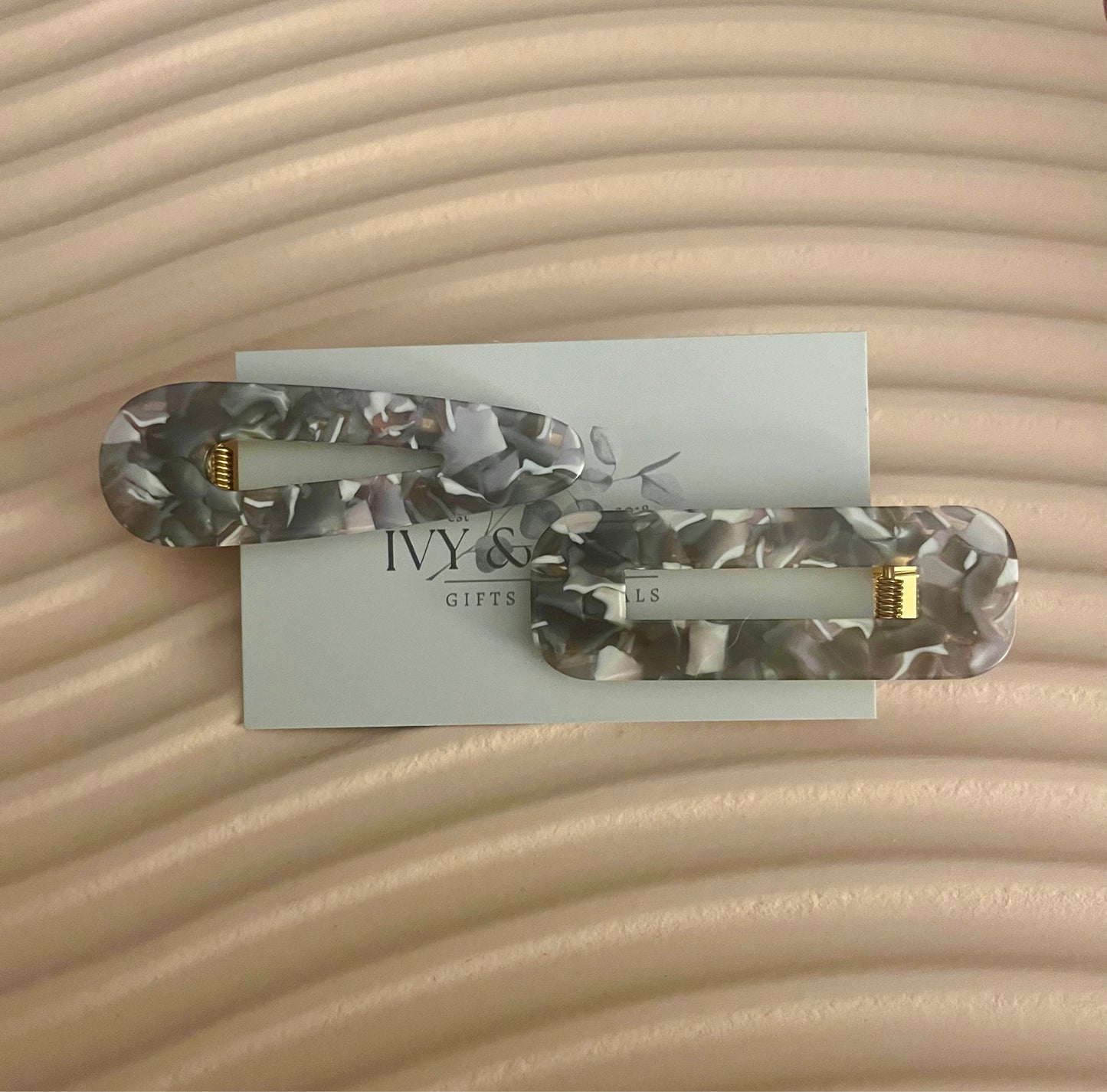 . Aria Hair Clips .