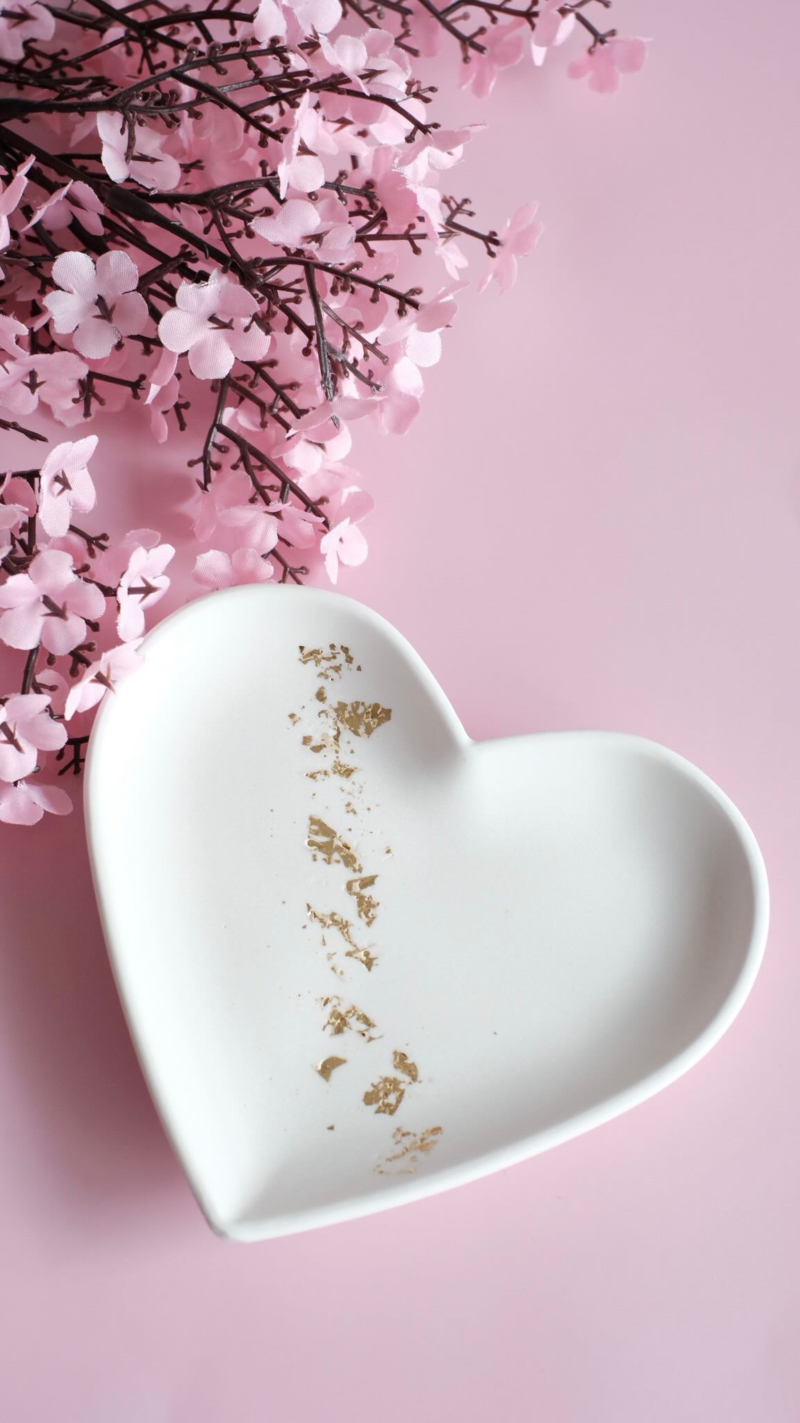 . Gold Flake Heart Dish .